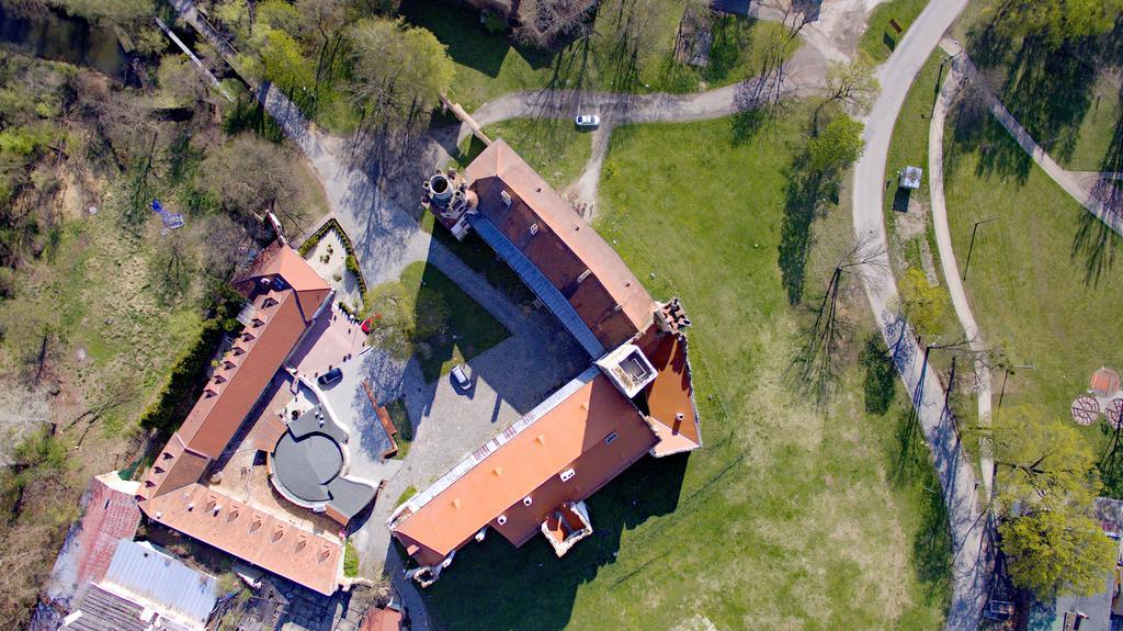 Zamecky Penzion Rotunda Břeclav Kültér fotó
